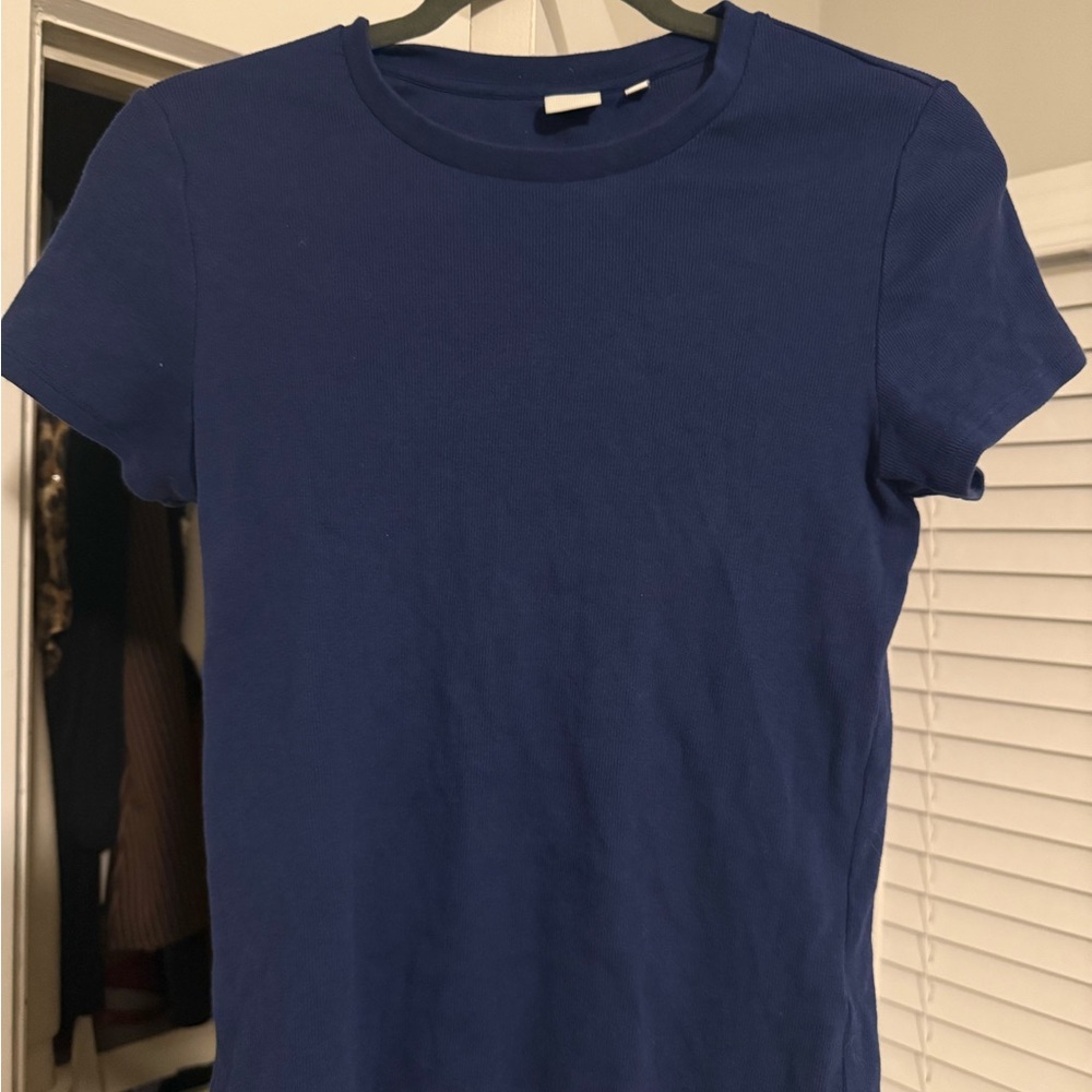 Women's Aritzia Byron Blue Short Sleeve Tee